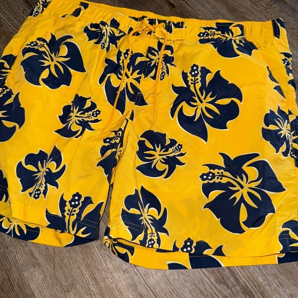 St. John’s Bay • Floral Swim Shorts - Picture 2 of 10